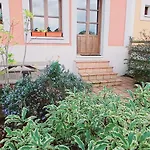 Acogedor Bajo Con Terraza Y Vistas דירה *